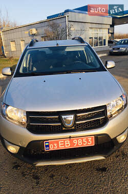 Внедорожник / Кроссовер Dacia Sandero StepWay 2014 в Ровно