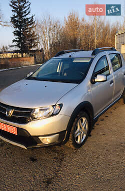 Позашляховик / Кросовер Dacia Sandero StepWay 2014 в Рівному