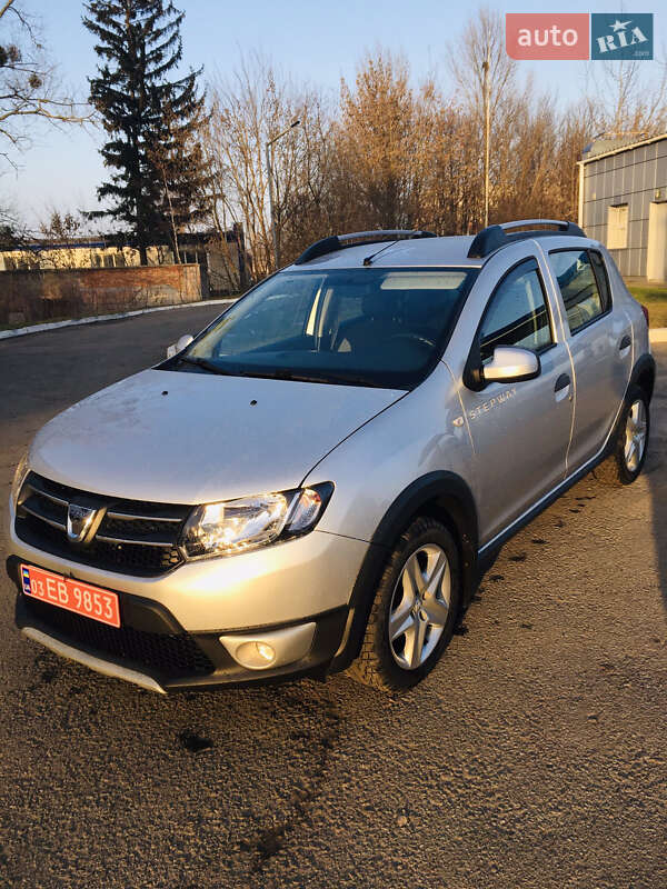 Внедорожник / Кроссовер Dacia Sandero StepWay 2014 в Ровно