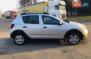 Внедорожник / Кроссовер Dacia Sandero StepWay 2014 в Ровно