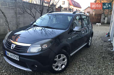 Внедорожник / Кроссовер Dacia Sandero StepWay 2010 в Стрые