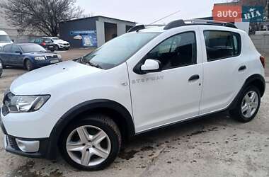 Внедорожник / Кроссовер Dacia Sandero StepWay 2015 в Черкассах