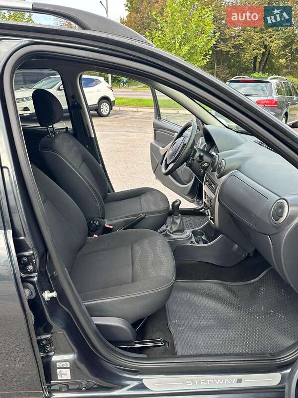 Внедорожник / Кроссовер Dacia Sandero StepWay 2012 в Львове