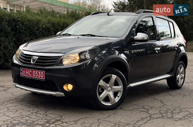 Внедорожник / Кроссовер Dacia Sandero StepWay 2012 в 