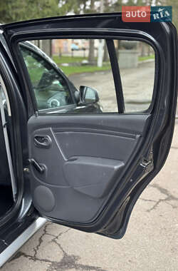 Внедорожник / Кроссовер Dacia Sandero StepWay 2012 в 
