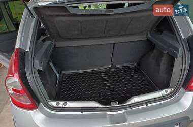 Внедорожник / Кроссовер Dacia Sandero StepWay 2010 в 