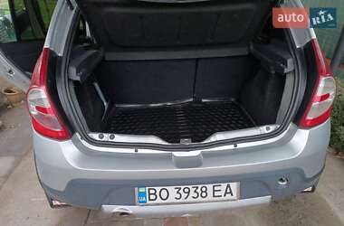 Внедорожник / Кроссовер Dacia Sandero StepWay 2010 в 