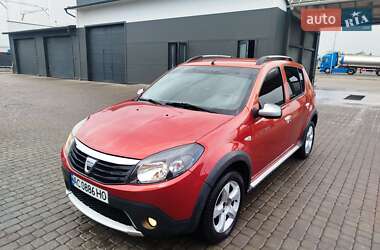 Внедорожник / Кроссовер Dacia Sandero StepWay 2010 в 