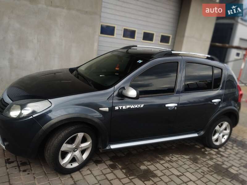 Внедорожник / Кроссовер Dacia Sandero StepWay 2012 в 