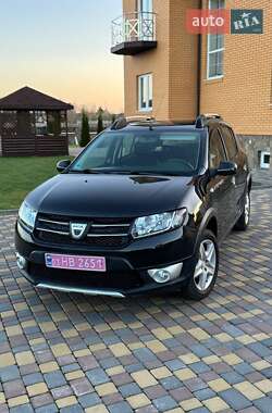 Внедорожник / Кроссовер Dacia Sandero StepWay 2012 в 