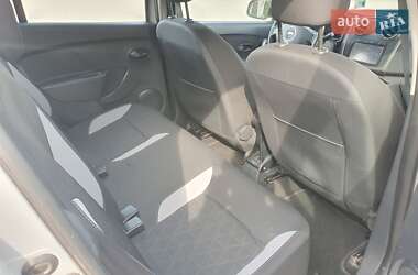 Внедорожник / Кроссовер Dacia Sandero StepWay 2015 в 