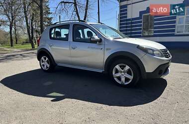Внедорожник / Кроссовер Dacia Sandero StepWay 2011 в 