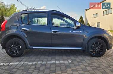 Позашляховик / Кросовер Dacia Sandero StepWay 2011 в Івано-Франківську