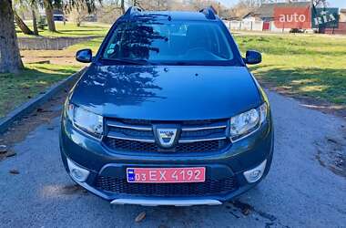 Позашляховик / Кросовер Dacia Sandero StepWay 2016 в 