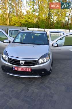 Внедорожник / Кроссовер Dacia Sandero StepWay 2010 в 