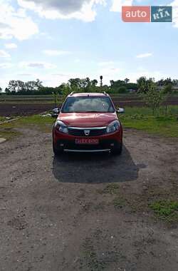 Позашляховик / Кросовер Dacia Sandero StepWay 2011 в 
