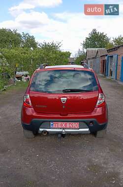 Позашляховик / Кросовер Dacia Sandero StepWay 2011 в 