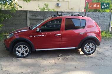 Внедорожник / Кроссовер Dacia Sandero StepWay 2012 в Прилуках