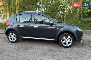 Внедорожник / Кроссовер Dacia Sandero StepWay 2011 в 