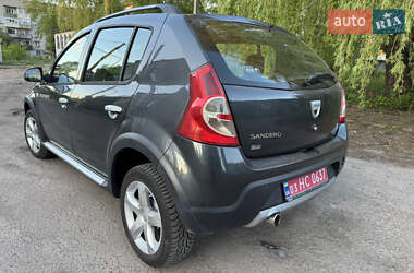 Внедорожник / Кроссовер Dacia Sandero StepWay 2011 в 