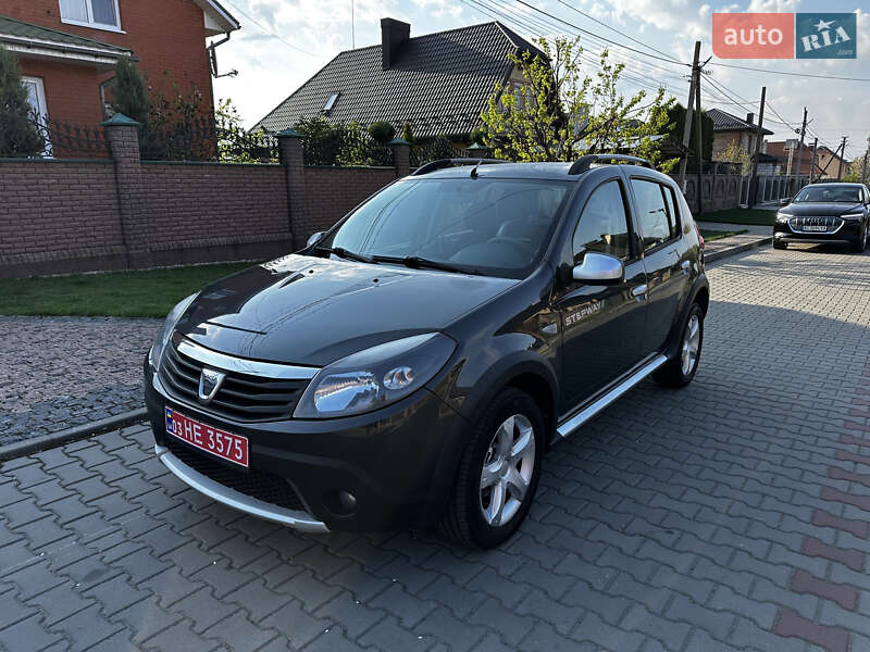 Позашляховик / Кросовер Dacia Sandero StepWay 2012 в Луцьку
