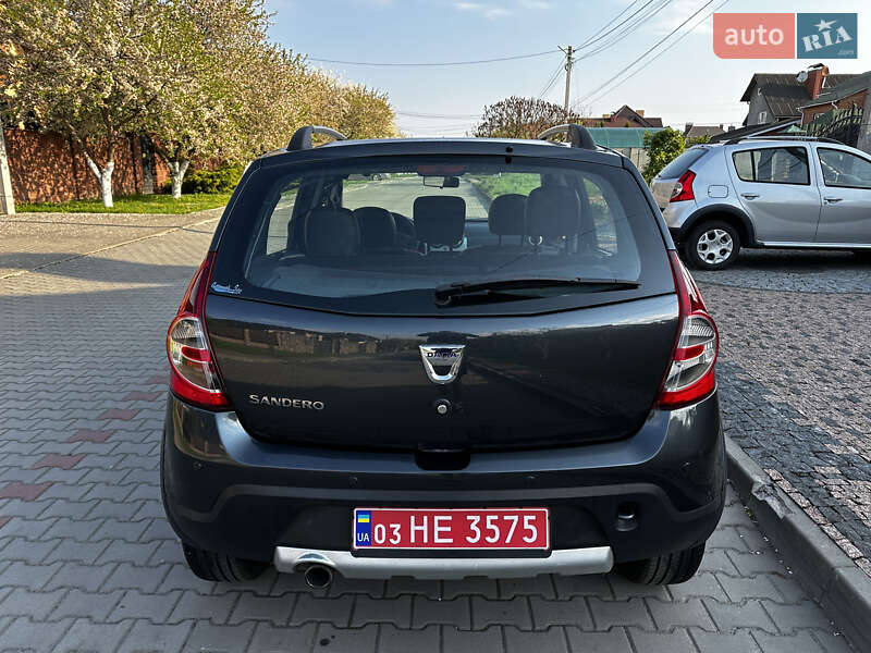 Позашляховик / Кросовер Dacia Sandero StepWay 2012 в Луцьку