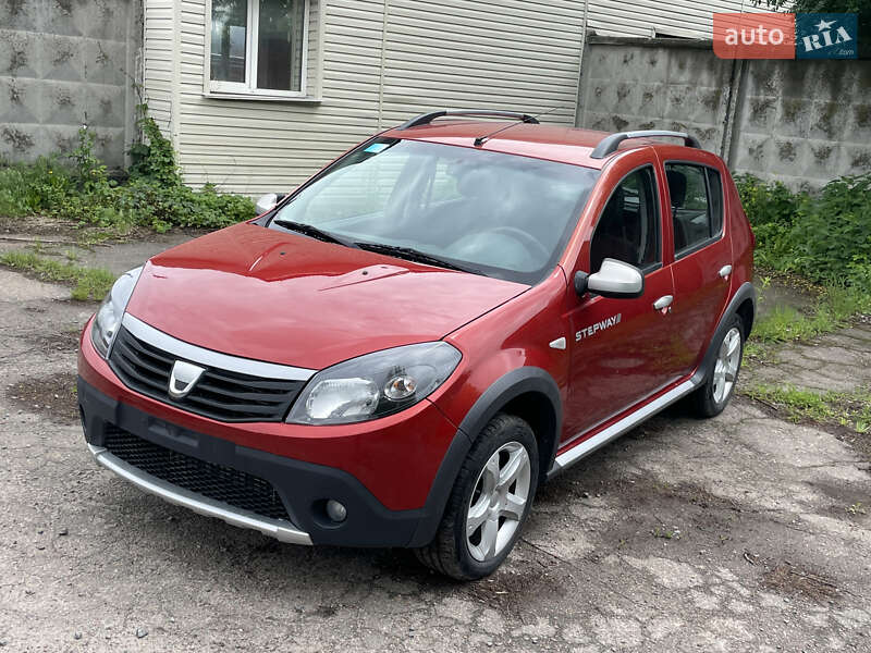 Внедорожник / Кроссовер Dacia Sandero StepWay 2010 в 