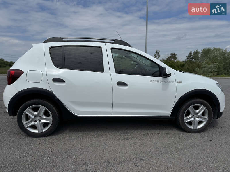 Внедорожник / Кроссовер Dacia Sandero StepWay 2019 в Ровно