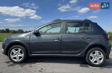 Внедорожник / Кроссовер Dacia Sandero StepWay 2016 в 