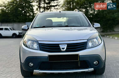 Внедорожник / Кроссовер Dacia Sandero StepWay 2011 в 