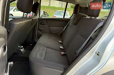 Внедорожник / Кроссовер Dacia Sandero StepWay 2011 в 