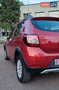 Внедорожник / Кроссовер Dacia Sandero StepWay 2013 в 