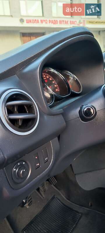 Внедорожник / Кроссовер Dacia Sandero StepWay 2013 в Черкассах