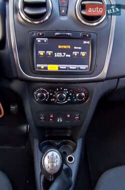 Внедорожник / Кроссовер Dacia Sandero StepWay 2013 в 