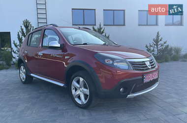 Внедорожник / Кроссовер Dacia Sandero StepWay 2011 в 