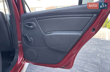 Внедорожник / Кроссовер Dacia Sandero StepWay 2011 в 
