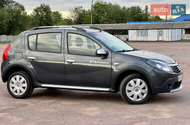 Внедорожник / Кроссовер Dacia Sandero StepWay 2010 в Кролевце