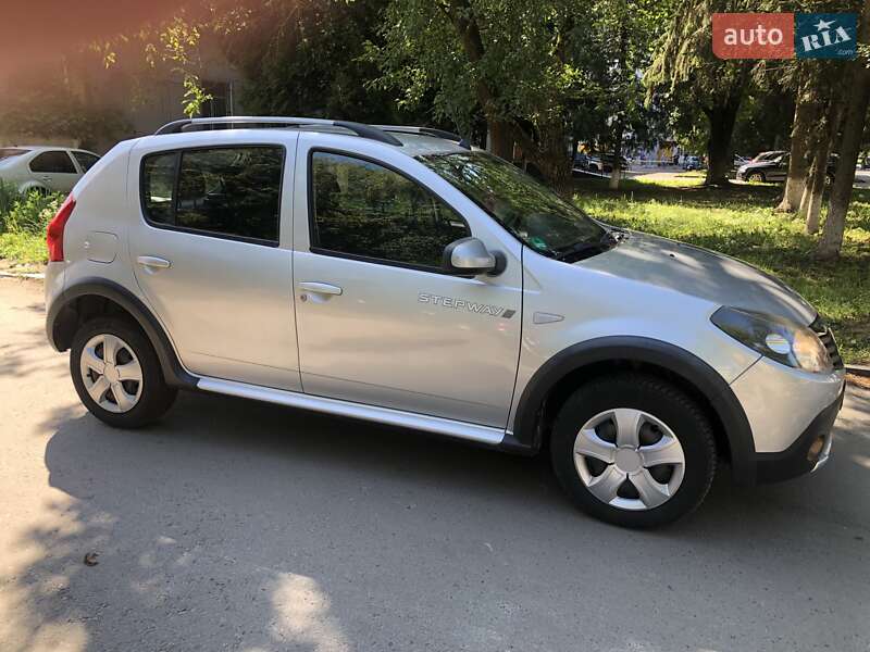Внедорожник / Кроссовер Dacia Sandero StepWay 2011 в Ровно