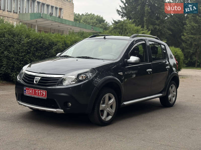 Внедорожник / Кроссовер Dacia Sandero StepWay 2011 в Умани