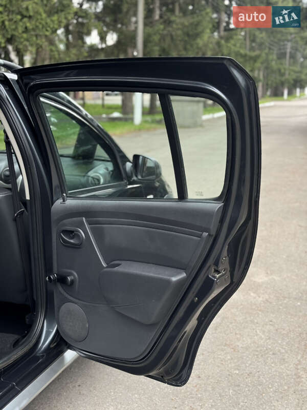 Внедорожник / Кроссовер Dacia Sandero StepWay 2011 в Умани