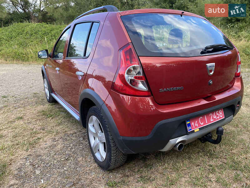 Внедорожник / Кроссовер Dacia Sandero StepWay 2010 в Стрые