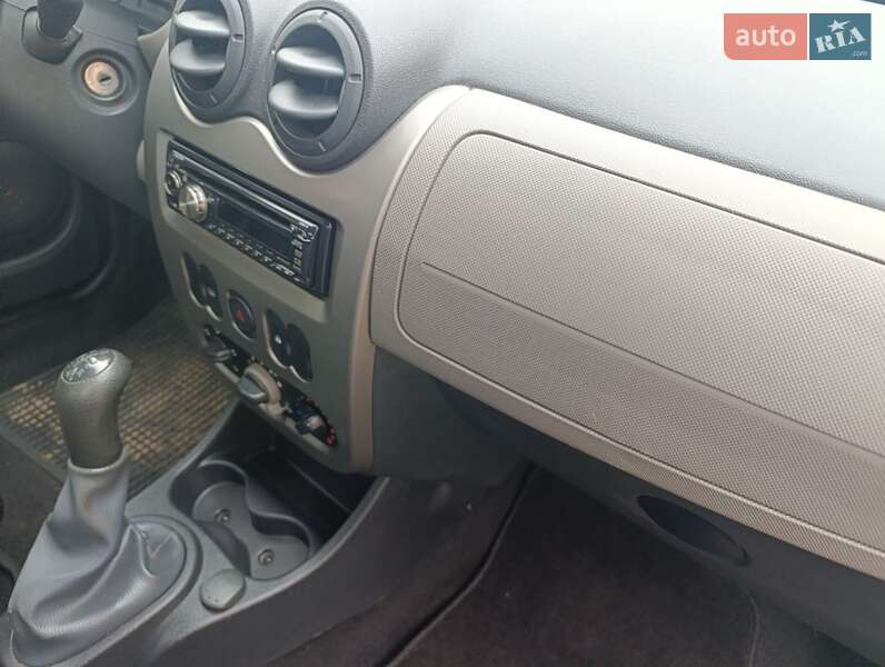 Внедорожник / Кроссовер Dacia Sandero StepWay 2009 в Конотопе