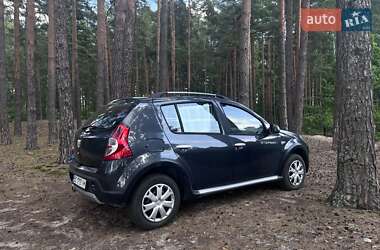 Позашляховик / Кросовер Dacia Sandero StepWay 2011 в 