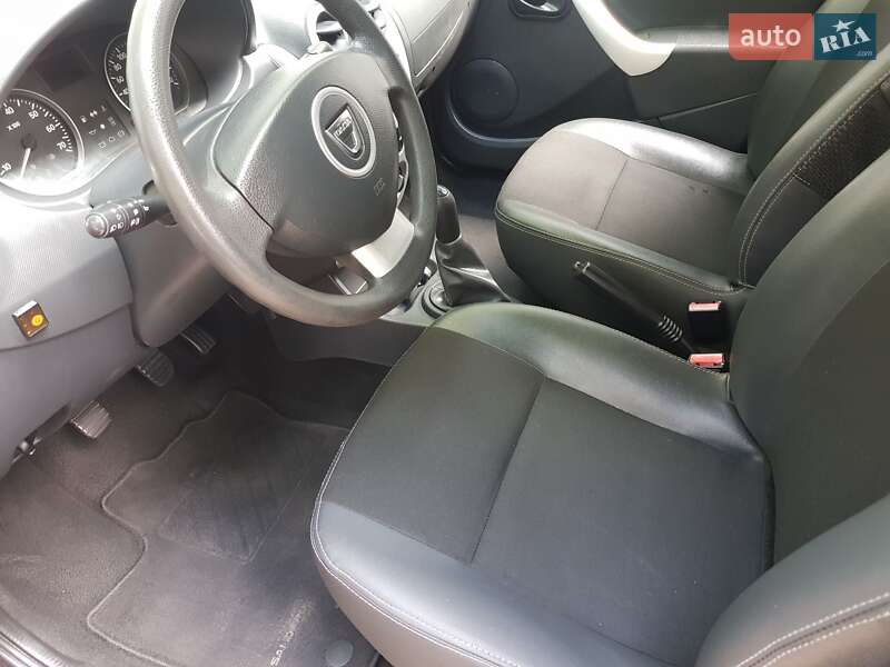 Внедорожник / Кроссовер Dacia Sandero StepWay 2012 в Чернигове