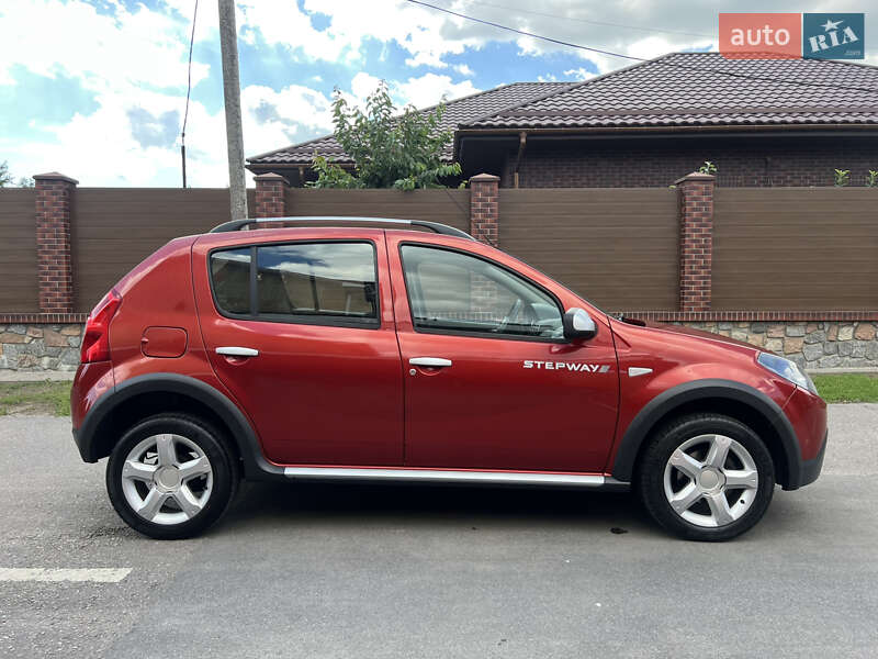 Внедорожник / Кроссовер Dacia Sandero StepWay 2010 в Кременчуге