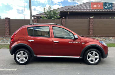 Внедорожник / Кроссовер Dacia Sandero StepWay 2010 в 