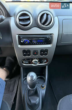 Внедорожник / Кроссовер Dacia Sandero StepWay 2009 в 