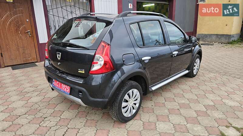 Внедорожник / Кроссовер Dacia Sandero StepWay 2011 в Калуше