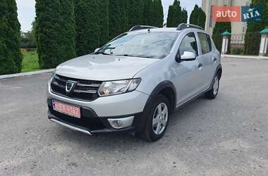 Позашляховик / Кросовер Dacia Sandero StepWay 2015 в Дубні