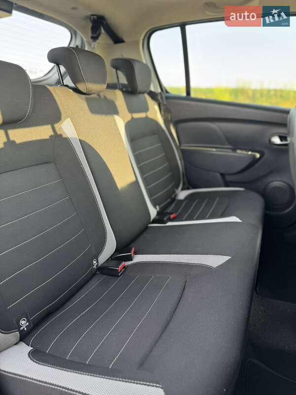 Внедорожник / Кроссовер Dacia Sandero StepWay 2017 в Ровно